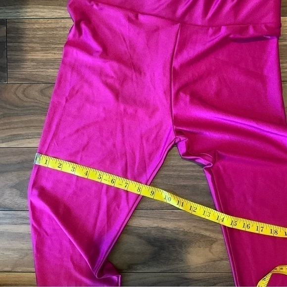 NEON Retro Leggings - Picture 4 of 9